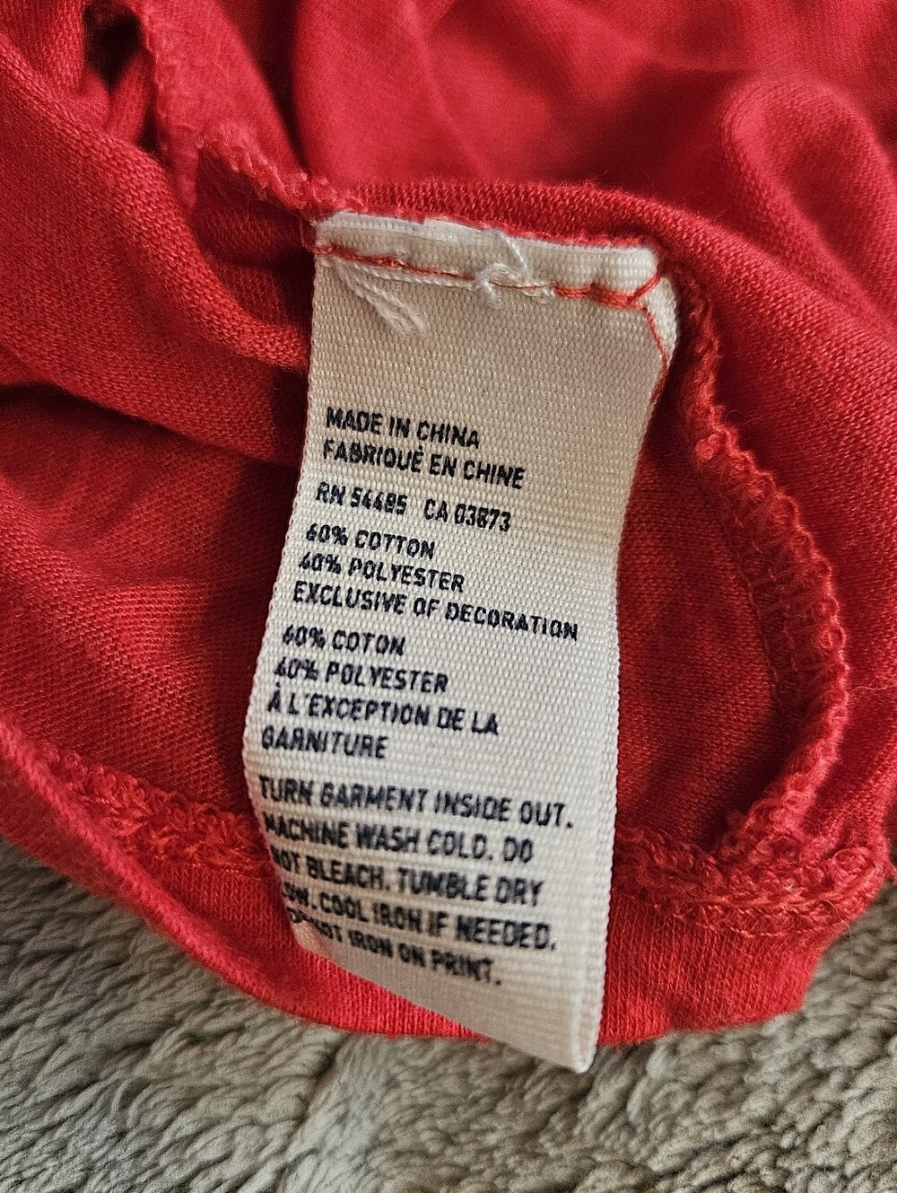 American Eagle Outfitters Red V-Neck Short Sleeve Tee - Picture 5 of 5